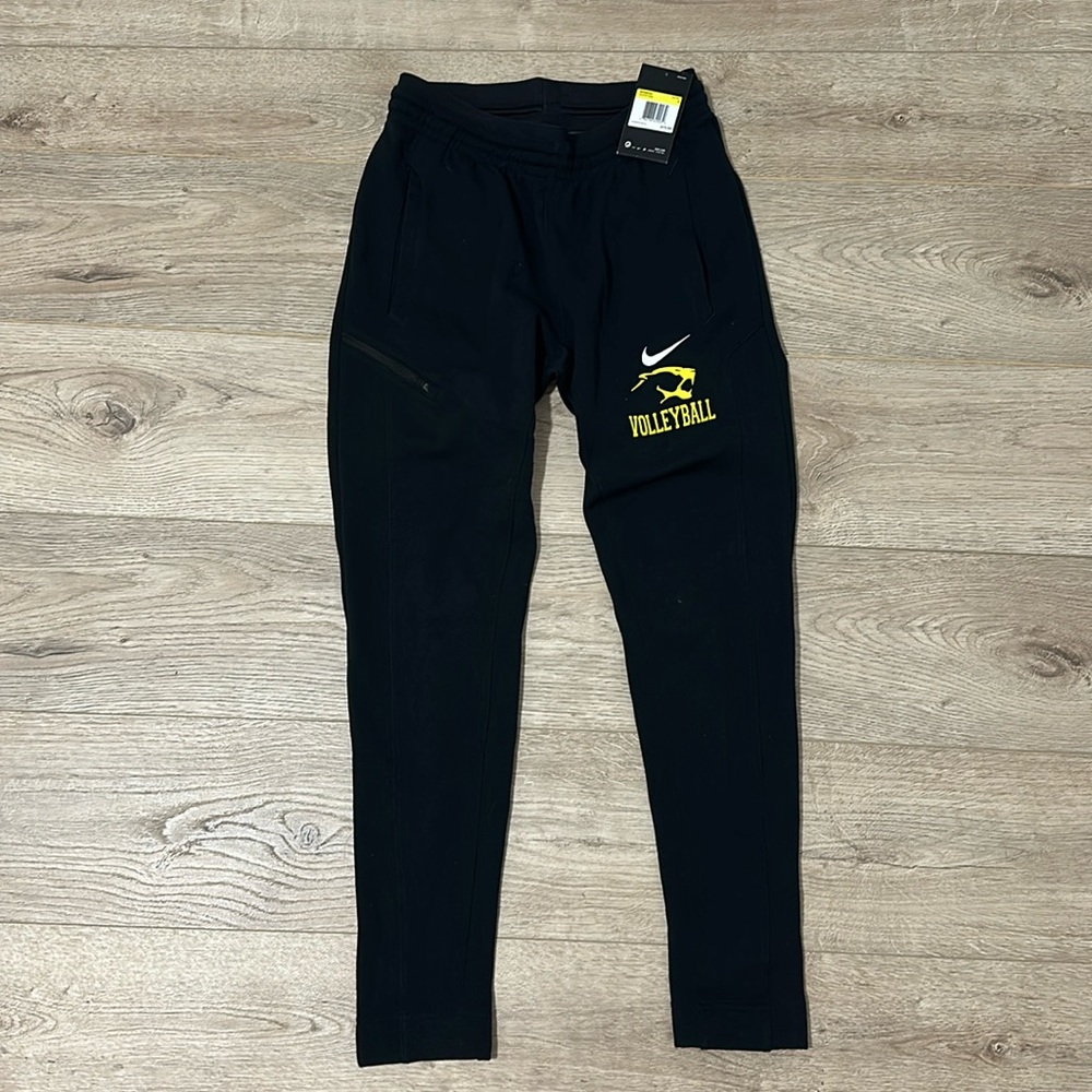 Women’s Nike Dry-fit sweats volleyball